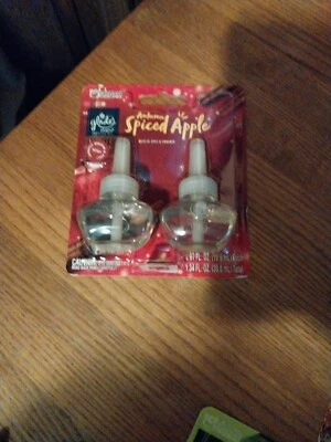 Glade Mix Lot - Image 1 of 3