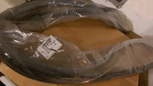 D'Origine Neuf VW New Beetle Joint 1C0867365AAMGT Intérieur Joint de Porte Avant - Bild 1 von 1