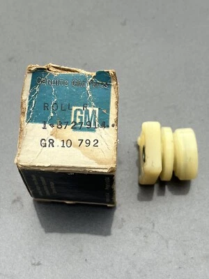 1969 Chevrolet Impala Caprice Front Door Window Roller "Rear" NOS GM #8727914 - Image 1 of 4