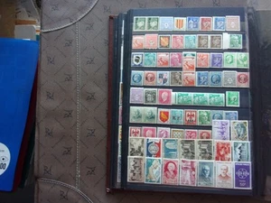 FRANKREICH - Lot Briefmarken n* MH oder n** postfrisch (A100) - Bild 1 von 1