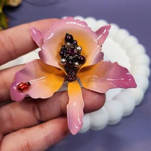 Vintage Joan Rivers Metal Orchid with Ladybug Brooch - Picture 1 of 3