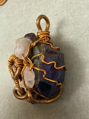 Colgante colgante vintage de alambre de cobre con piedras preciosas crudas de jade amatista 3547 Foto 1 de 3