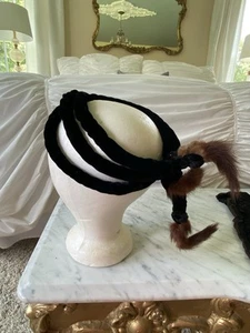 UNIQUE! Antique Vintage Early 1900s Black Velvet & Fur Fascinator Hat Headpiece - Picture 1 of 5