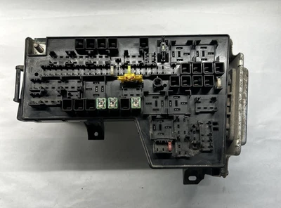 2005-2007 DODGE DAKOTA FUSE BOX MODULE TIPM 04692092AE - Image 1 of 4