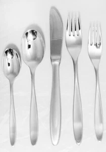 OMEGA by Wirths 5 pezzi set posto NUOVO MAI USATO made Germany 18/8 - Foto 1 di 14