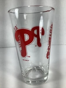 ⚾️MLB ~Philadelphia Phillies®️Decorative Glass Tumbler ~16oz - Picture 1 of 10