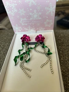 Betsey Johnson Ohrringe rosa Hänger Ohrstecker Schleife Weihnachten Urlaub Strass Neu im Karton - Bild 1 von 2