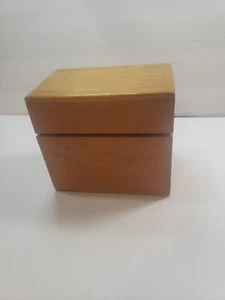 VINTAGE Small WOOD Oak RECIPE BOX with Index Cards, Recipe Cards Too B4 - Picture 1 of 9