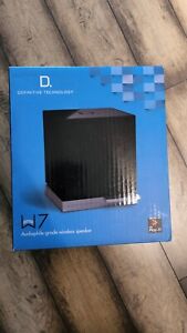 New Definitive Technology Speaker Model W7 Black