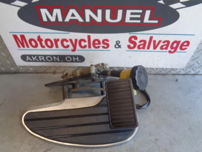 2003 03 Kawasaki VN1600 Vulcan Classic pedal de freno trasero y tablero de piso 1 milla Foto 1 de 4