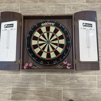 Unicorn Dart Board in Wood Cabinet In Very Good Condition Vintage - Image 1 of 4