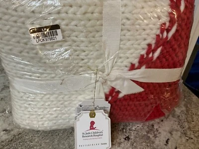 Pottery Barn  heart Knit Throw 50" w x 60" - Image 1 of 2