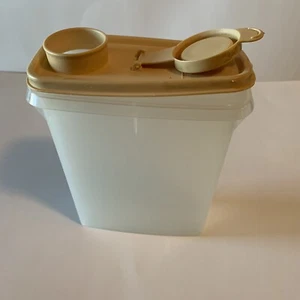tupperware Small container - Picture 1 of 12