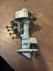 Vintage Allyn's Sea Fury .049 Nitro RC Boat Outboard Motor (L2) - Picture 1 of 16