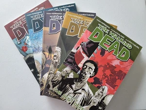 The Walking Dead TPB volumes 1-5 First Printing Kirkman, Moore, Adlard, Rathburn - Picture 1 of 6