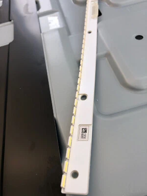 SAMSUNG C27JG52QQ LED Backlight - Image 1 of 3