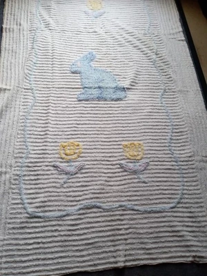 Colcha bebé chenilla vintage manta cuna conejito pasteles años 50, 40"x60" EC Foto 1 de 4