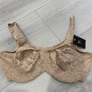 New Wacoal 65547 Halo Lace Full Coverage Underwire Bra Size 34ddd - Picture 1 of 5