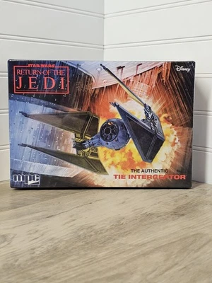 MPC TIE Interceptor Star Wars El Retorno del Jedi 1:48 Kit Modelo Plástico Sellado Foto 1 de 4