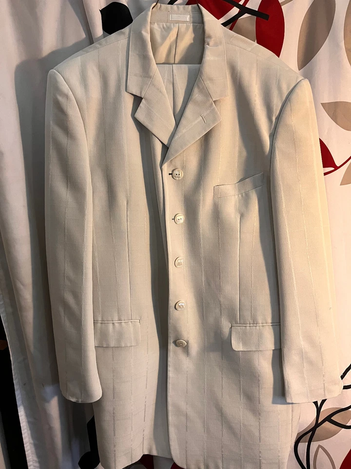 Traje Falcone Hombre Talla 40R Beige Claro 2 Piezas con Tiras Ligeras  Foto 1 de 4