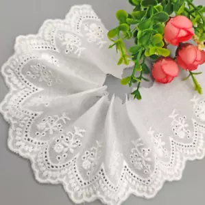 2.8"/7cm White Cotton Broderie Anglaise Lace Trim Sewing Crafts Vintage Flowers - Picture 1 of 3