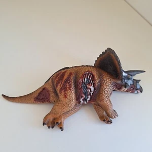 CollectA Dinosaur Prey Triceratops Corpse Dead Triceratops 2012 Dinosaur Toy - Picture 1 of 16