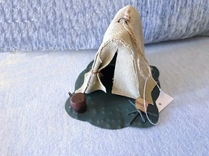 NUEVO CON ETIQUETAS De colección Antiguo Estilo ANTIGUO ADORNO DE TIENDA DE LONA Fuego Cafetera/Taza CAMPING Scouts CCC - Imagen 1 de 8