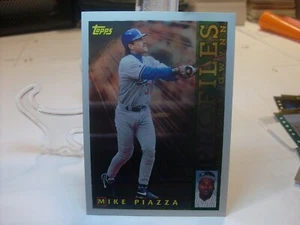 1996 Topps Profiles by Tony Gwynn NL #NL-07 - Mike Piazza - Los Angeles 96-015 - Picture 1 of 2