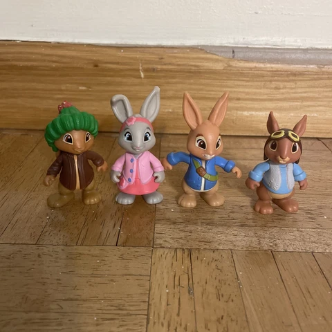 Lot Of 4 Nickelodeon Peter Rabbit Adventure Peter, Lily, Benjamin And Nutkin Cover