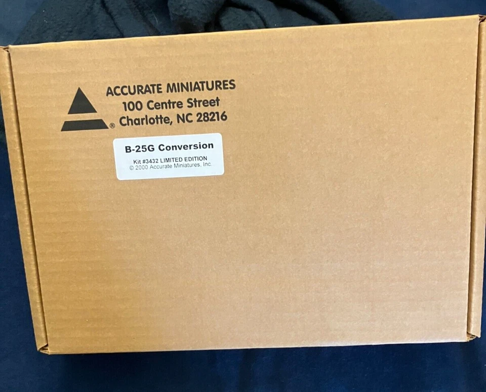 new, open box, Accurate Miniatures 1/48 conversion kit B-25G - Image 1 of 1