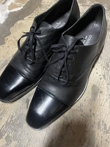 Donald Pliner elegante Schuhe mit Kappe schwarz 11 halbformell Kiesel-Narbung Lackleder - Bild 1 von 7