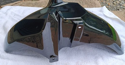 Guardabarros delantero Suzuki DL650 V-Strom negro N.º de parte: 53111-06G01-yay (2004-11) usado Foto 1 de 4