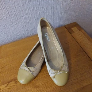 shoes by gabor worn once suede beige and sage flats with tiny rise size 5.5 G - Picture 1 of 9