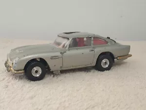 Corgi 007 James Bond Aston Martin DB5 Red Interior Silver* - Picture 1 of 8