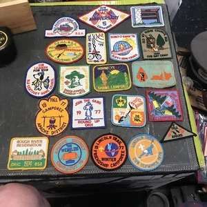 BOY SCOUTS OF AMERICA LOT OF 20 VINTAGE PATCHES ( Q Lot4) - Picture 1 of 5