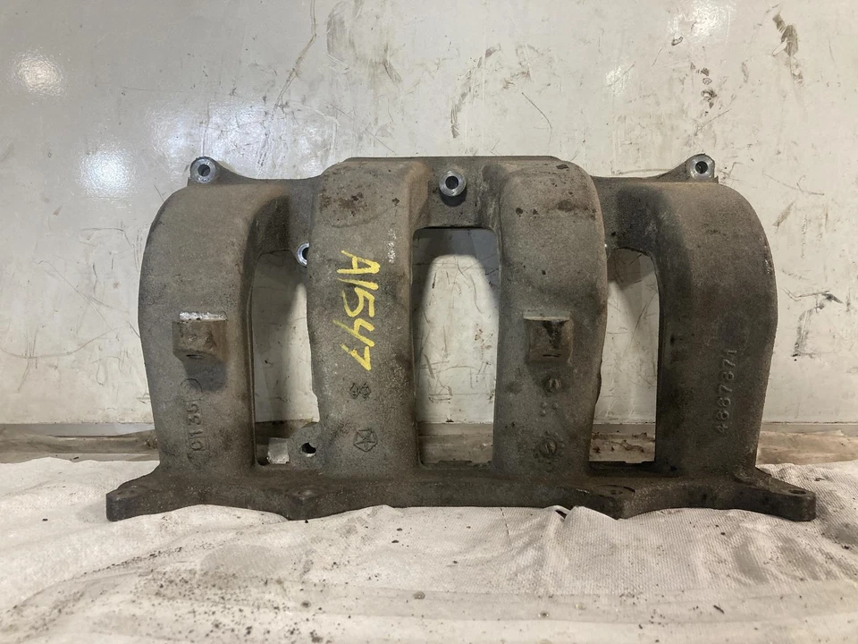Used Lower Engine Intake Manifold fits: 1996 Chrysler Sebring 2.0L 4 cylinder w/ — 第 1/4 张图片