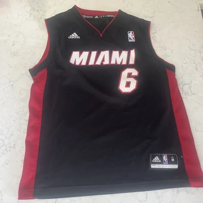 Футболка Adidas NBA ограниченный выпуск Miami Heat Леброн Джеймс No6 для мальчиков/детей M б/у в отличном состоянии - Изображение 1 из 4