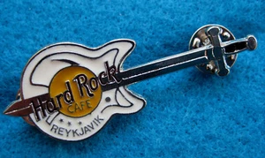 GUITARRA RICKENBACKER REYKJAVIK VIKING SWORD MANGO NEGRO BLANCO Hard Rock Café PIN - Imagen 1 de 1