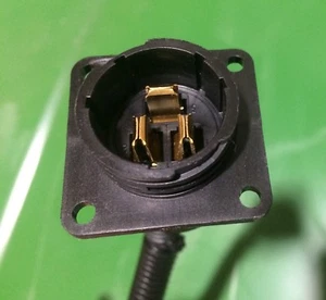 3 wire electrical convenience outlet for tractors. Mates to John Deere RE37651 - Picture 1 of 4