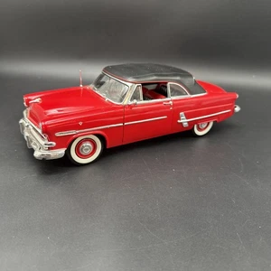 1953 Red Ford Cristline Sunliner 1:18 Scale Welly Diecast Model Car - Picture 1 of 7