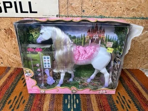Rare 2005 Mattel Barbie Rapunzel's Wedding Dream Team White Horse J6851 J6853 - Picture 1 of 8