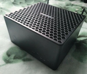 Zotac ZBOX Magnus ER51060 Barebones Mini Gaming PC - Imagen 1 de 10