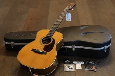 2017 Martin 00-28 Acoustic Guitar Natural + OHSC - Image 1 of 4