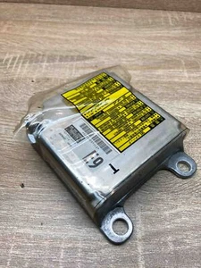 89170 47390 152300 6952 Denso Toyota Prius Used SRS Airbag Crash Sensor - Picture 1 of 7