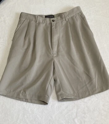 Croft & Barrow Men's Shorts Pleated Front Tan Pockets Mid Rise Size 32” X 8” - Image 1 of 4