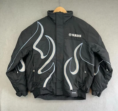 复古 YAMAHA 2004 火焰骑手雪地摩托车夹克黑色和银色男式 M 热水石 — 第 1/4 张图片