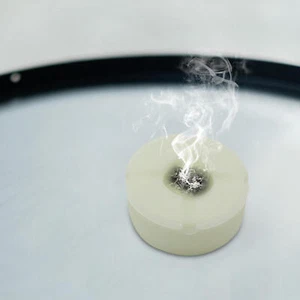 Portable Silicone Round Ashtray Heat Resistant Container fluorescent white - Foto 1 di 5