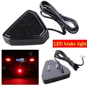 Triángulo negro universal estilo F1 12 LED cola de freno trasera tercera luz estroboscópica de freno - Imagen 1 de 7