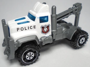 MADE IN CHINA WHITE & GRAY 1:64 DIECAST 3" POLICE TOW TRUCK WITH RED - Picture 1 of 6