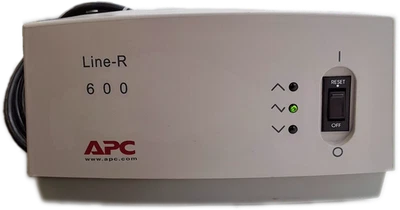 Line-R LE600 4-Outlet Voltage Regulator Surge Protector 110-120V - Image 1 of 4